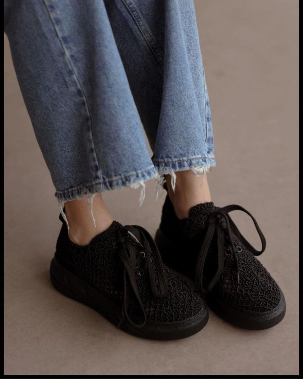 Women's woven Pattern Hollow Shoes