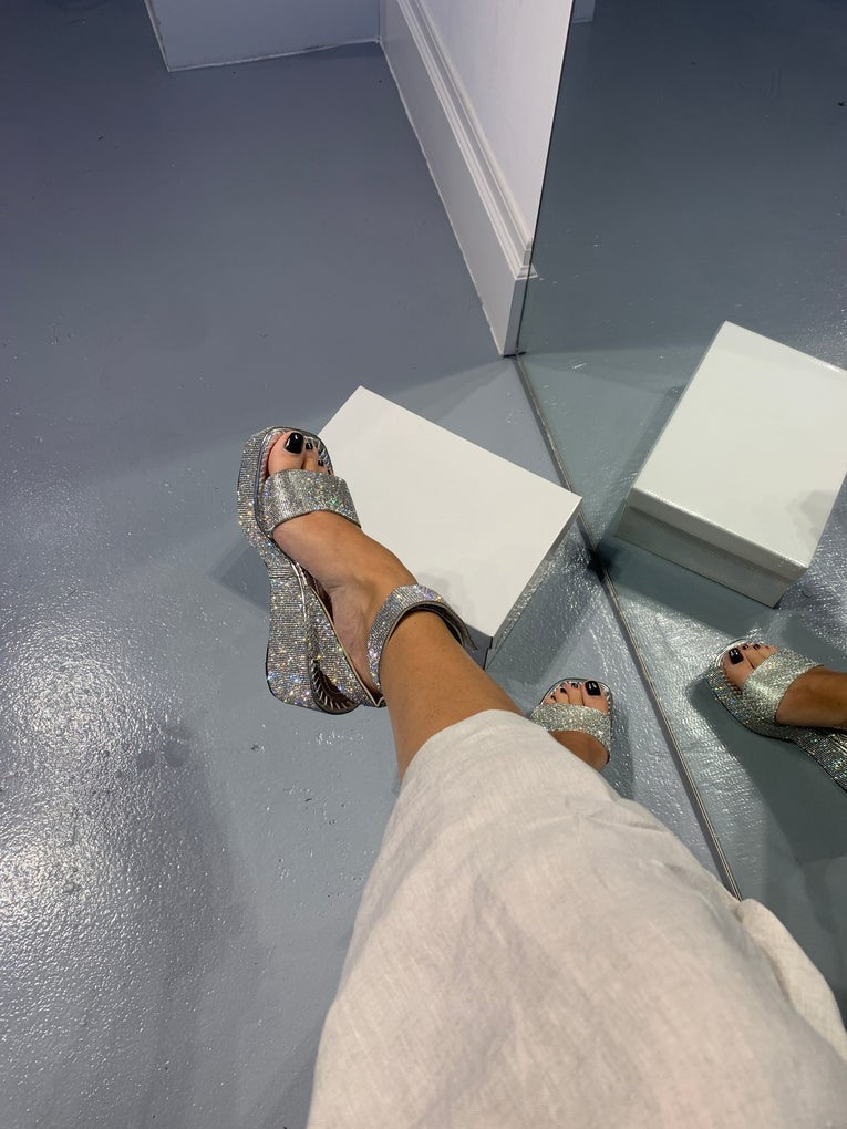 Sparkling crystal sandals