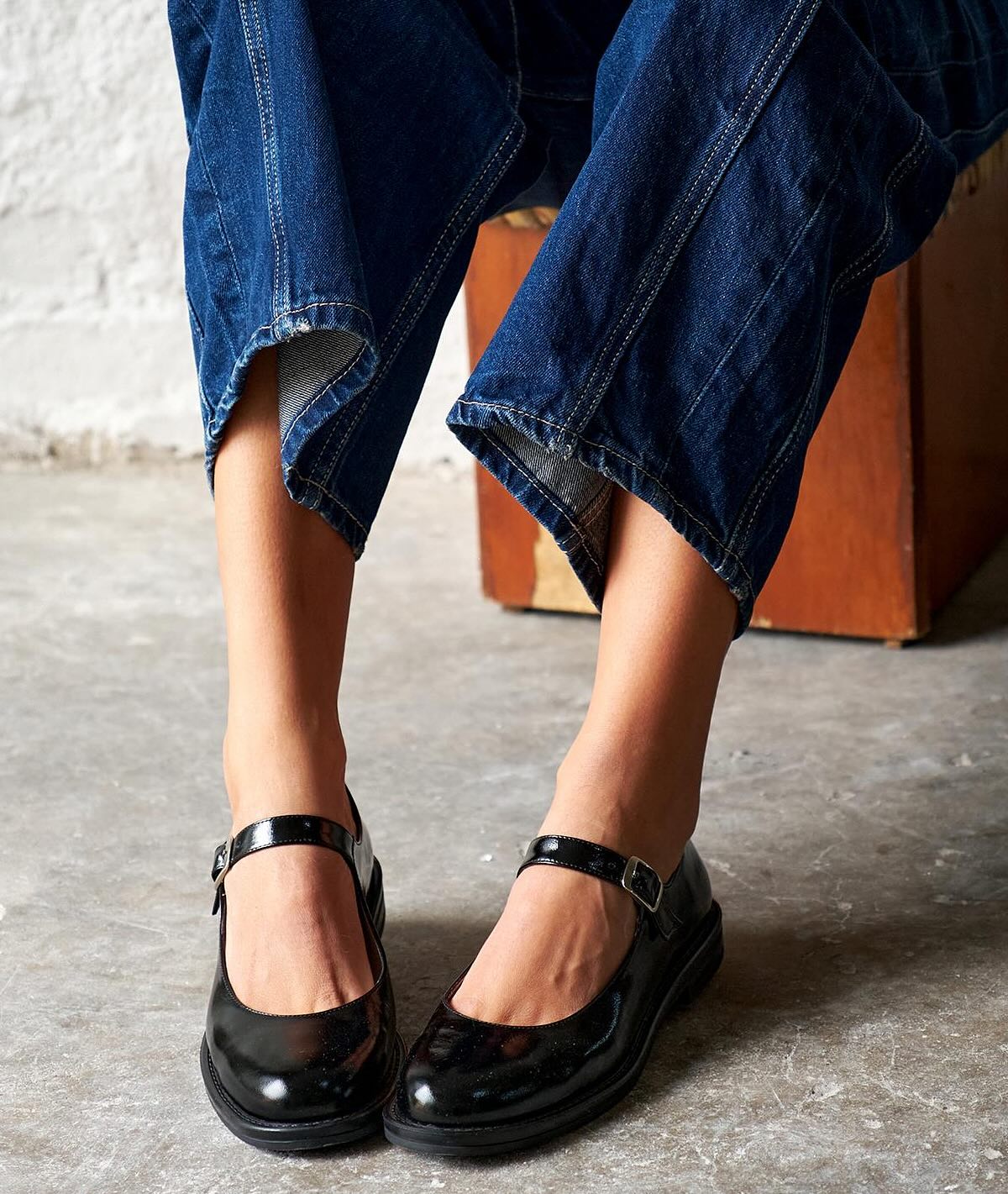 Women's Genuine Leather Round Toe Shoes