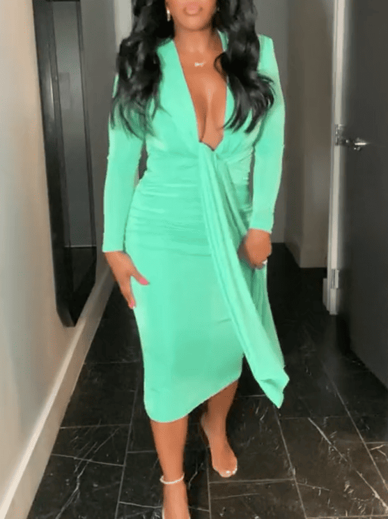 Fashionable V-neck lace-up dress