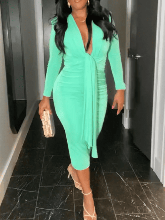 Fashionable V-neck lace-up dress