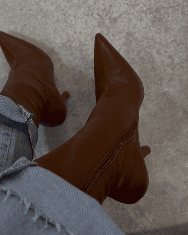 Pointed high-heeled over-the-knee boots