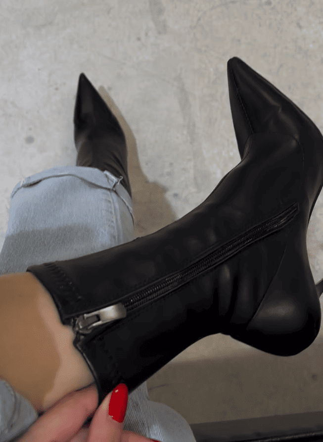Pointed high-heeled over-the-knee boots