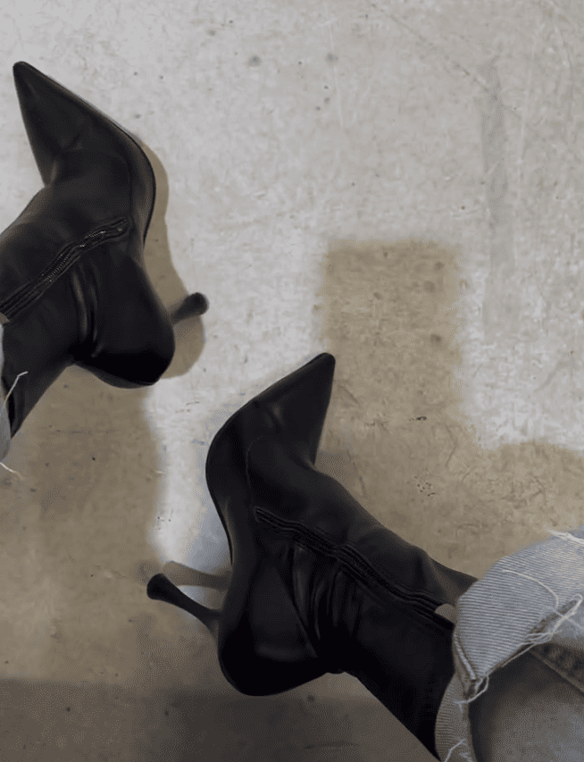 Pointed high-heeled over-the-knee boots