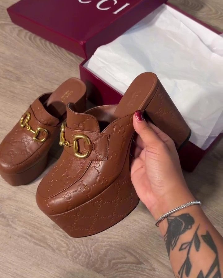 Horsebit platform mules soft leather printing