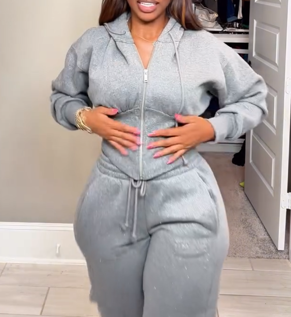 Gray fitted hooded tracksuit
