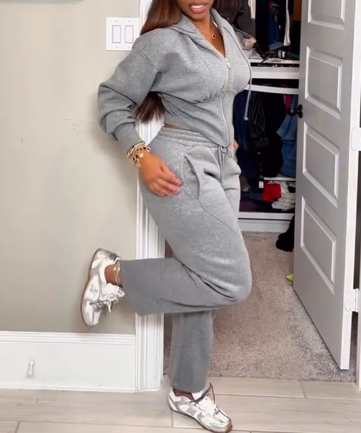 Gray fitted hooded tracksuit