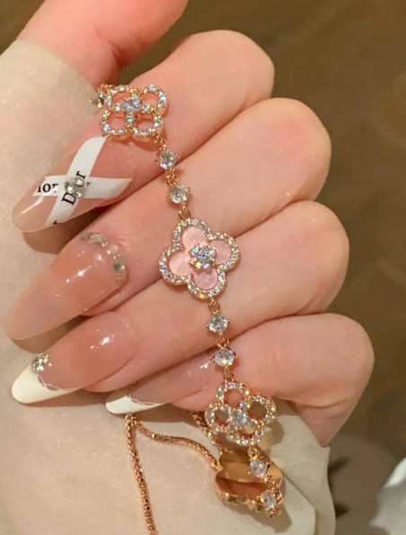 Fashion Flower Bracelet