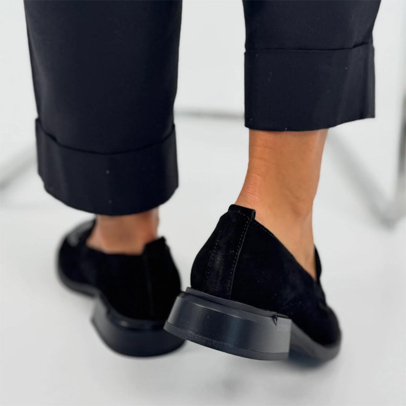 Square-toe Low-heel Loafers